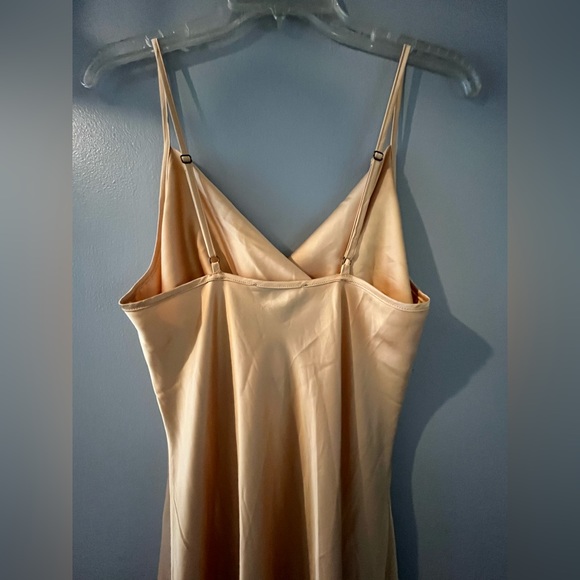 Forever 21 Gold Slip Dress - small - NWT - Picture 4 of 8